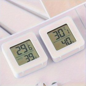 Resim 1-2 adet Mini Dijital Termometre ve Higrometre - Pil ile Çalışan, Hassas İç/Dış Mekan Sıcaklık ve Nem Monitörü, LCD Ekran, Dayanıklı Plastik, Düğme Hücreli Çalıştırma (Fiş Yok), Nem için Higrometre, İç Mekan Sıcaklığı, Kompakt Tasarım, Hafif Tasarım 