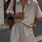 Resim Kadınların Şık Çizgili Şort Takımı - Düğmeli Gömlek, Rahat, Bol Kesim, Yarım Kollu, Tek Düğmeli, Bej ve Beyaz Çizgili, Yaz Tatilleri, Rahat Giyim İçin Mükemmel | Çizgili Şortlar | Düğmeli Gömlek 