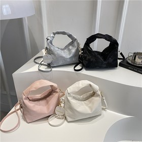 Resim Kadınlar İçin Minimalist Çapraz Çanta - Ayarlanabilir Askılı, Fermuarlı, Pastel Renkler (Pembe/Beyaz/Siyah/Gri/Bej) - Günlük ve Resmi Etkinlikler için Şık El Çantası 