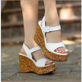 Resim Mareandpanda Riboy Beyaz Cilt Dolgu Topuk Sandalet 