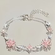 Resim Şık Pembe Kiraz Çiçeği Zincir Bileklik, Şık ve Zarif Kare Yapraklı Sakura Bilezik 