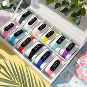 Resim 12 adet Renkli Seri Sevimli Elektronik Saat Seti, Moda Hediye Paylaşımı, Trendy Çok Yönlü Ürün, Çok Fonksiyonlu Spor Saati, Luminous Elektronik Saat, Açık Hava Aktiviteleri ve Seyahat için En İyi Seçim 