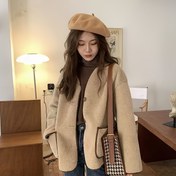 Resim Kadınlar İçin Şık Bej Ceket - Uzun Kollu Düğmeli Blazer, Rahat Ofis ve Günlük Kullanım için Sonbahar/Kışlık Dış Giyim, Esnek Olmayan Yapılı Ceket (Elde Yıkanabilir), Klasik Tarz, Dayanıklı Malzeme, Profesyonel Kadın Blazer 