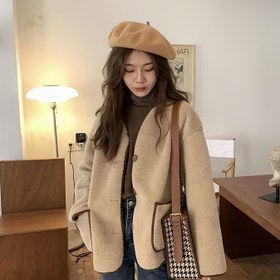 Resim Kadınlar İçin Şık Bej Ceket - Uzun Kollu Düğmeli Blazer, Rahat Ofis ve Günlük Kullanım için Sonbahar/Kışlık Dış Giyim, Esnek Olmayan Yapılı Ceket (Elde Yıkanabilir), Klasik Tarz, Dayanıklı Malzeme, Profesyonel Kadın Blazer 