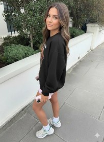 Resim Afri Kadın Bisiklet Yaka Dudak Baskılı Sweatshirt - 3 İplik Kumaş, Siyah Renk, Oversize Rahat Kalıp Siyah 