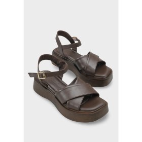 Resim Capone Outfitters Bobbi Hakiki Deri Çapraz Bantlı Dolgu Topuk Kadın Sandalet 