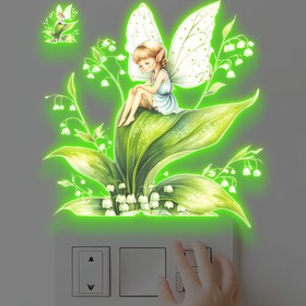 Resim 1 adet Karanlıkta Parlayan Yeşil Kelebek Peri Anahtarı Sticker Kendinden Yapışkanlı Çıkarılabilir PVC Decal, Oturma Odası Yatak Odası Duvar Anahtarı Güzelleme için Uygun 