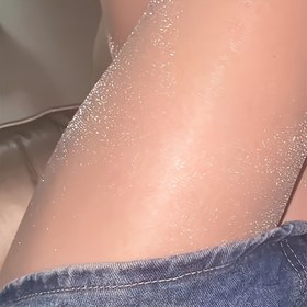 Resim Kadınların Parıltılı Dokuluyla Şık ve Sıkı Kalça Taytları - Polyester, Kıvrımlı Vücutlar İçin Dikişsiz Uyum, Gece Kulüpleri ve Günlük Giyim İçin İdeal, Makine Yıkanabilir, Günlük Rahatlık, Parıltılı Kalça Taytları|Dikişsiz Uyum Kalça Taytları|Esnek Malzeme 