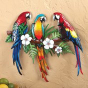 Resim 1 Adet Üç Papağan Heykeli - Kırmızı, Mavi, Sarı ve Yeşil Tüylere Sahip Tropikal Macaw Duvar Dekoru - UV Metal Sanat Eseri, Oturma Odası, Bahçe, Veranda İçin - Sevgililer Günü, Anneler Günü, Babalar Günü Hediyesi - Dayanıklı İç Mekan/Dış Mekan Asma Süsleme, Kuş Dekorasyonu, Çiçek Detaylı İşçilik 