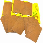 Resim 100 adet gelişmiş kendiliğinden ısıtan pedden oluşan bir set, nefes alabilir kumaştan yapılmış, delik tasarımı ile evde, ofiste veya açık hava etkinlikleri sırasında ideal olarak kullanılabilir, rahat ve insani bir atmosfer sunar, delikli dokusu ve dayanıklı malzemeleri ile ofis konforunu sağlar. 