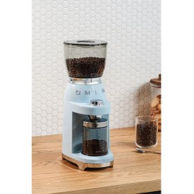 Resim SMEG CGF01PBEU PASTEL MAVİ KAHVE ÖĞÜTME MAKİNASI 
