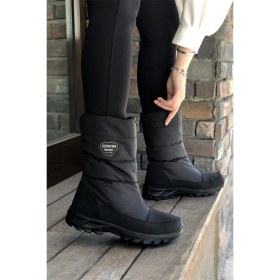Resim Scooter Siyah Kadın Kar Botu Z5547TS Su Geçirmez Dış Materyal ile Şık Görünüm Sunar 