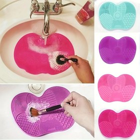 Resim Emiş Kupası ile Silikon Elma Şeklinde Scrub Pad – Günlük Güzellik Bakımı için Taşınabilir Makyaj Fırçası Temizleyici Mat, Elektriksiz & Formaldehitsiz, Pembe & Çok Renkli Seçenekler, Kozmetik Araç Temizleyici | Eğlenceli Tasarım | Formaldehitsiz Malzeme 