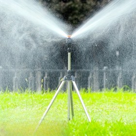 Resim 360° Dönebilen Tripod Bahçe Püskürtücü, Çok Fonksiyonlu Nozullu, Manuel Metal Çim Spreyi Geniş Alan Kapsam İçin, Yüksekliği Ayarlanabilir, Taşınabilir ve Dayanıklı Verimli Bahçe Bakımı için 