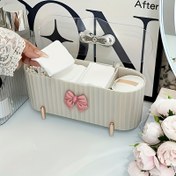 Resim 1 Adet 3 Bölmeli Sevimli Fiyonk Tasarımlı Büyük Kapasiteli Şeffaf Kapaklı Kozmetik Organizatör Kutusu, Makyaj Fırçaları ve Dekoratif Eşyalar İçin, Doğum Günü, Yılbaşı, Noel Hediyesi için İdeal, Makyaj Masası 