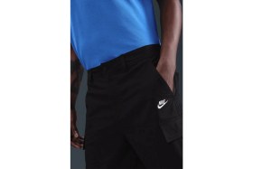 Resim Nike Club Woven Cargo Short In Black Erkek Dokuma Kargo Cepli Şort Siyah Beyaz 