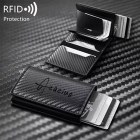 Resim 1 Adet Kişiselleştirilmiş İsimli Erkek ve Kadın Karbon Fiber Desenli RFID Engelli Cüzdan, Tek Dokunuşla Açılır Tasarım, Hırsızlık Önleyici, Minimalist Tarz, Alüminyum Alaşımlı Kasa, Çoklu Bölmeli Çift Katmanlı Para Cebi, Profesyonel Siyah 