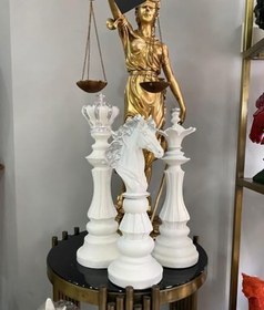 Resim Dekoratif Satranç Takımı Şah Vezir At Beyaz 3 Lü Biblo Beyaz Gümüş 