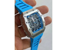 Resim Curren Silikon-Plastik Kordonlu, Takvimli, Su Geçirmez, 2 Yıl Garantili Erkek Kol Saati 