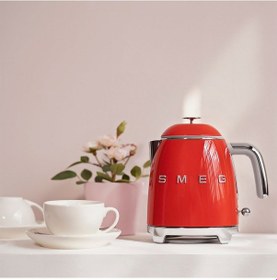 Resim Smeg 50's Style KLF05 800 ML 1400 W Mini Su Isıtıcı Kettle Kırmızı 