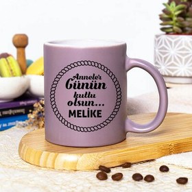 Resim Mor Renk Anneler Günü İsimli Kupa Bardak 