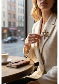 Resim Zambak Çiçeği Figür İnci Broş Beyaz 