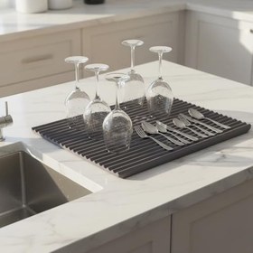 Resim Deconox Plastik Bulaşık Kurutma Matı - Tezgah Üstü Su Süzgeçli Bulaşıklık - Kaymaz, Koku Yapmaz ve Kolay Temizlenen Pratik Mutfak Kurutmalığı (40x32,5 cm) ASORTİ 