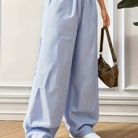 Resim Kadınlar için Rahat Çizgili Geniş Bacaklı Pantolon - Lastikli Bel ile İp, Beyaz ve Gri Dikey Çizgiler, Hafif Polyester, Bahar/Yaz/Sonbahar için Mükemmel, Rahat Moda | Dikey Çizgili Pantolon | Polyester Kumaş 