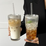 Resim Şık Çizgili Cam, Pipet ve Kapaklı - Yüksek değerli cam yaklaşık 550-600ml su tutar, kahve, çay, buzlu süt americano ve latte için mükemmel, uzun ömürlü bir içecek bardağı! 