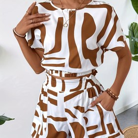 Resim 2 adet Kadınların Soyut Geometrik Çizgili Kısa Kollu Üst ve Şort Takımı, Bahar/Yaz için Rahat Tatil İş Gideri Kıyafeti, Polyester Karışımı, Bol Kesim, Rahat Kıyafet|Geometrik Desen|Polyester Karışımı 
