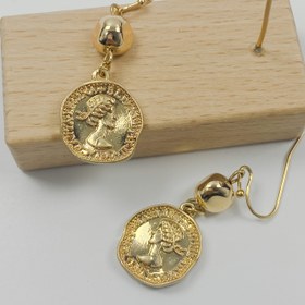 Resim Vintage Coin Portrait Küpeler, Benzersiz ve Şık Bir Tarzla. 
