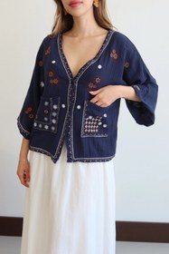 Resim Lusin Kadın Lacivert Etnik Nakış İşlemeli Cep Detaylı Düğmeli Yazlık Bohem Müslin Gömlek Kimono 