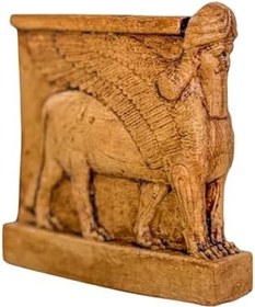 Resim Asur Lamassu Heykeli - Antik Mezopotamya Koruyucu Figür Replikası - Boğa Başlı Kanatlı Lamassu - El Yapımı Mitolojik Dekorasyon 