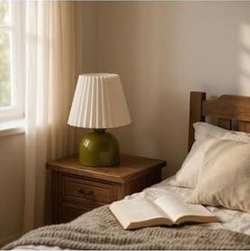 Resim Glory Metal Tabanlı Pileli Abajur Salon ve Yatak Odası İçin Şık Masa Lambası Modern Aydınlatma 