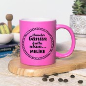 Resim Pembe Renk Anneler Günü İsimli Kupa Bardak 