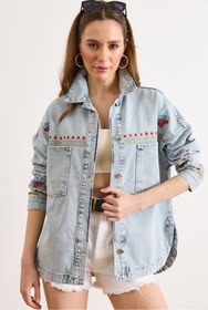 Resim Olalook Kadın Açık Mavi Ön Arka Çiçek Nakış Detaylı Yıkanmış Denim Ceket CKT-19000521 