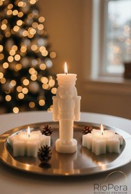 Resim Oxford Sport Yılbaşı Hediye Paketi Yeni Yıl 4lü Set = 1X Kurşun Asker +2X Kartanesi Mum +1X Noel Kartpostal 