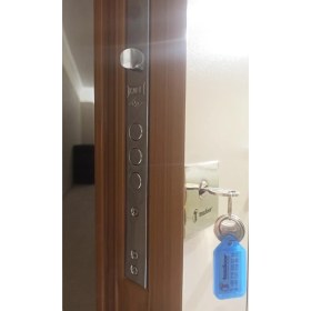 Resim Tezdoor Statik Beyaz Renk Kasalı Düz Model Daire Kapısı, Çelik Kapı 