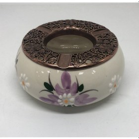 Resim Lebron Mor Çiçek Desenli Seramik & Metal Kül Tablası 