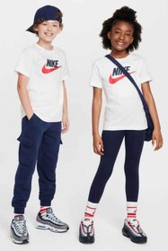 Resim Nike Sportswear Beyaz Erkek Çocuk Kısa Kol T-Shirt 