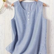 Resim Kadınların Şık Rahat Çizgili Düğmeli Yeleği - Mavi ve Beyaz Dikey Çizgiler, Yuvarlak Yaka, Kısa Kollu, Polyester, Bahar/Yaz için Mükemmel, Rahat Kıyafet|Çizgili Desen|Polyester Kumaş 