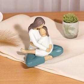 Resim 1 adet El Yapımı Reçine Anne & Yavruları Kucaklaşma Heykeli - Soyut, Yürek Isıtıcı Ev Dekoru ile Sakin Anne Sevgisi Teması, Ev veya Ofiste İç/Dış Mekan Sergisi için Mükemmel, Anne Doğa Dekor Heykelleri 