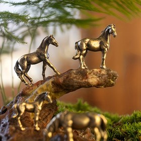 Resim 4 Adet Yüksek Kaliteli Bronz Mini At Figürleri - Mikro Heykel Sanatı, Oda Dekorasyonu | Patina Kaplama ile Moss Saksılar ve Akvaryum Manzaraları İçin, Minyatür Heykel,Detaylı İşçilik,Sanatsal Dekor,El Yapımı Heykel,İnce Detaylandırma,Küçük Heykeller,El Sanatları Koleksiyoncular 
