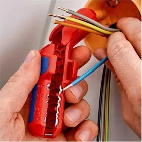 Resim Knipex 16 95 01 Sb 135MM Kablo Sıyırma Aleti 16 95 01 Sb 16 95 01 Profesyonel Kalite ve Endüstriyel Kullanım İçin 