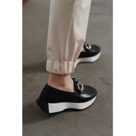 Resim Nilufarr Darius Siyah Deri Zincir Aksesuarlı Kadın Sneaker 