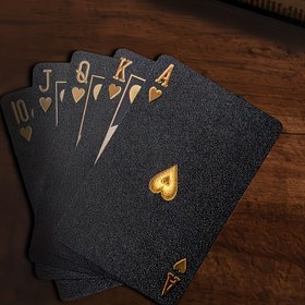 Resim Lüks Siyah Altın Folyo Oyun Kartları - Dayanıklı Plastik Masaüstü Oyun Seti, Jokers, Kalpler ve Elmaslar ile Yetişkinler ve Aileler için İdeal, Eğlenceli Sosyal Toplanma Oyun Kartları | Lüks Görünüm | Kaliteli El Sanatları 