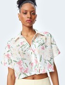 Resim Çiçek Desenli Kısa Kollu Crop Gömlek 
