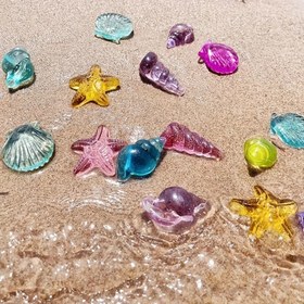 Resim Bu Yaz Plaj Mücevheri Oyuncak, Gençlerin Etkileşimli Hazine Kazısı İçin Mükemmel, Açık Hava Plaj Eğlenceleri ve Tatil Partileri İçin Çeşitli Parlayan Şekiller Sunar. 
