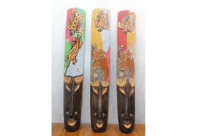 Resim Ahşap Duvara Asmalı 1.metre Maske 