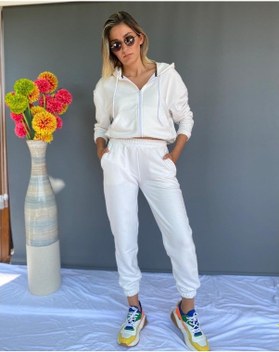 Eşofman Takımı Üst Fermuarlı Alt Paça Ve Kemer Lastikli Ekru Ren